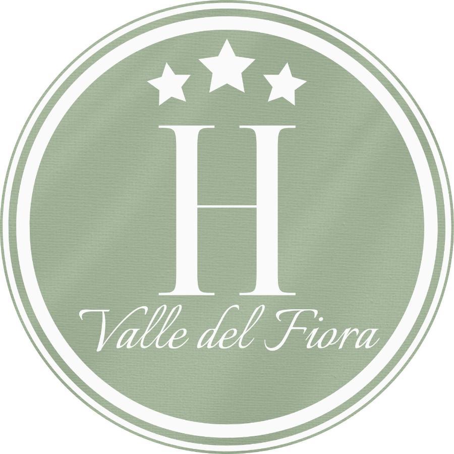 Hotel Valle Del Fiora ซานตาฟิโอรา ภายนอก รูปภาพ